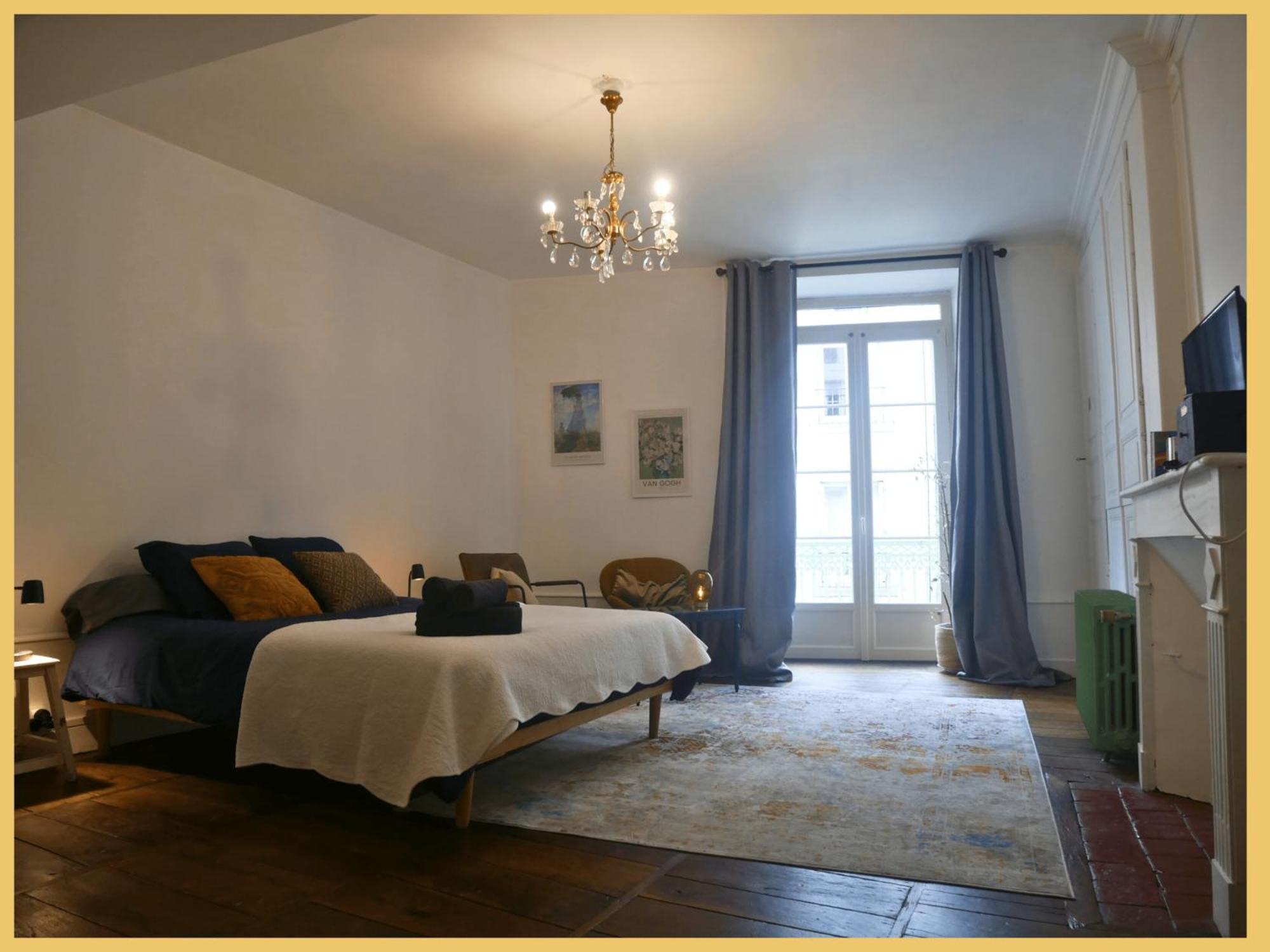 Les Suites De Bellac Esterno foto